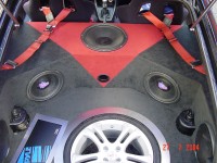Soundanlage mit Alcantara überzogen