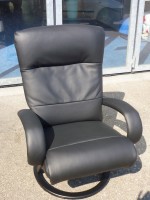 Stressles neu mit Leder überzogen